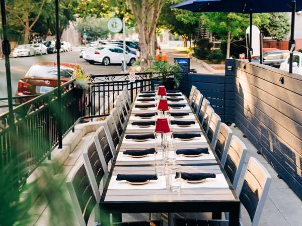 Outdoor dinning table